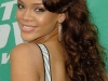 rihanna-mtv-movie-awards-2006-long-curly-hairstyle