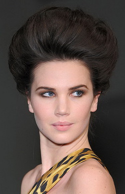 20090225_fashionbestbeauty_oscardelarenta