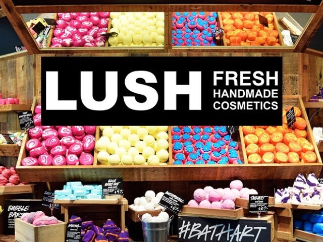 Lush se razgolitio protestujući zbog ambalaže