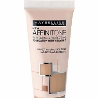 Maybelline Affinitone tečna podloga za lice
