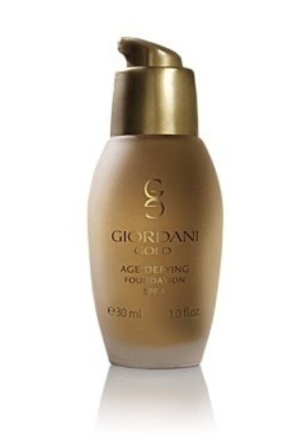 Age-Defying Foundation Giordani Gold anti-ageing