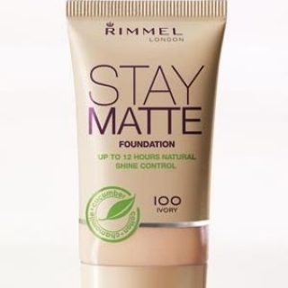 Rimmel New Stay Matte Foundation tečni puder