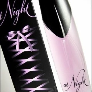 Toaletna voda Naomi Campbell at night