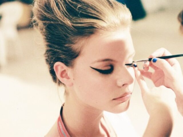 Nije skidala šminku 2 godine