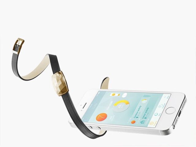 Narukvica Netatmo June daje savete za upotrebu kreme za sunčanje