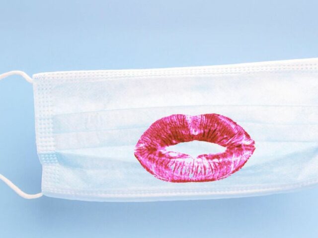 Šminkanje u doba korone