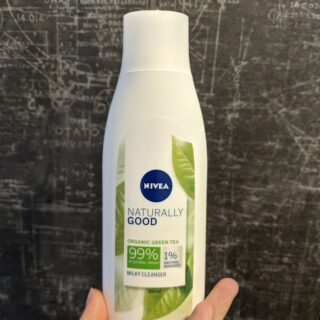 Nivea Naturally good mleko za čišćenje lica