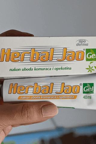 Herbal Jao gel nakon uboda komaraca i opekotina