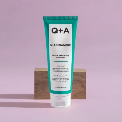 Q+A Niacinamide gentle exfoliating cleanser - za čišćenje lica