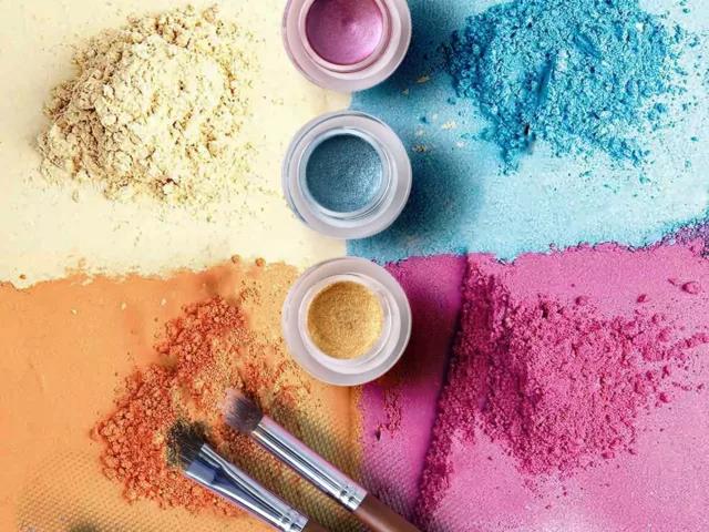 Top 5 essence makeup proizvoda u 2023. godini